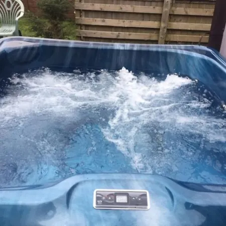 Free Hot Tub Use, Exclusive Idyllic Large Themed Cumbrian Mill Countryside 100s 5star Loved 度假居 卡莱尔